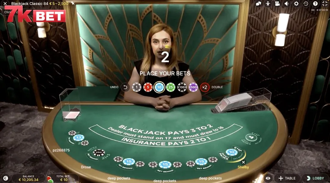 A jogabilidade intuitiva ajuda os iniciantes a compreenderem as operações rapidamente